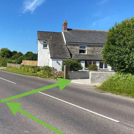 Holiday home Rainbow Helston
